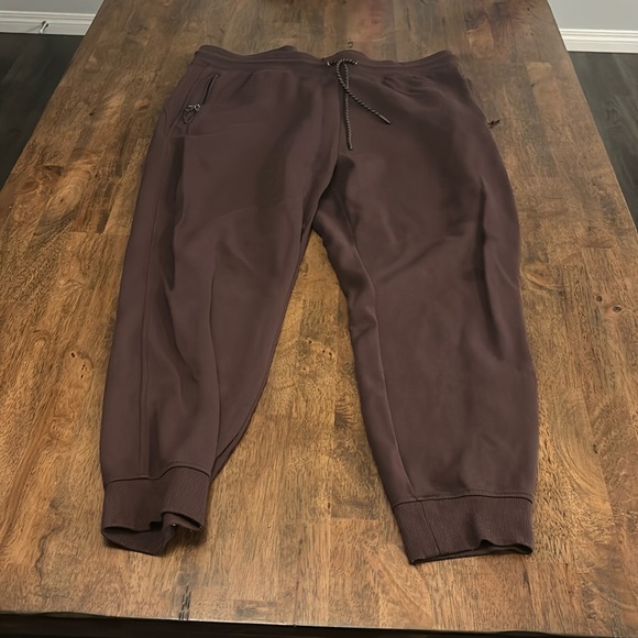 Old Navy Men’s Joggers Xl - Picture 1 of 2